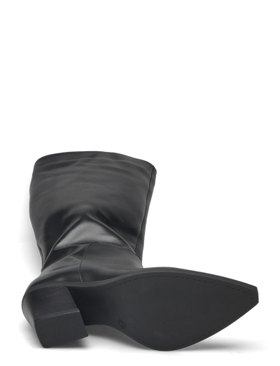 Marthe , Black