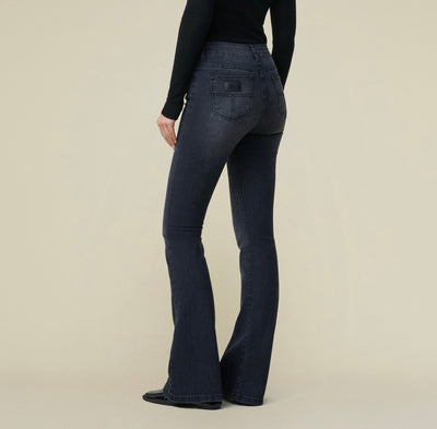 Raval-16, Donatella Black, Enzyme Black