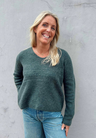 Thora V-Neck Knit , Urban Chic
