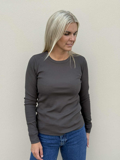 Numbia 3, Brown