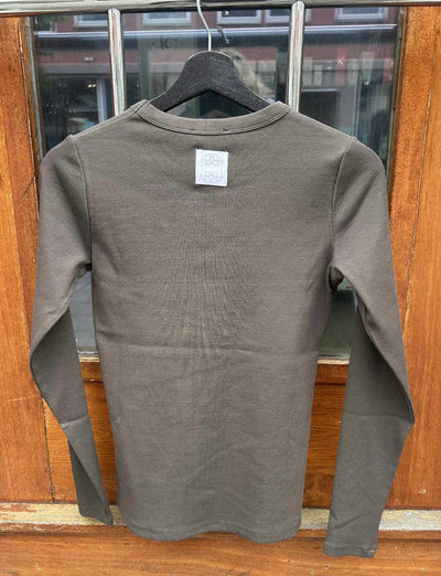 Numbia 3, Brown