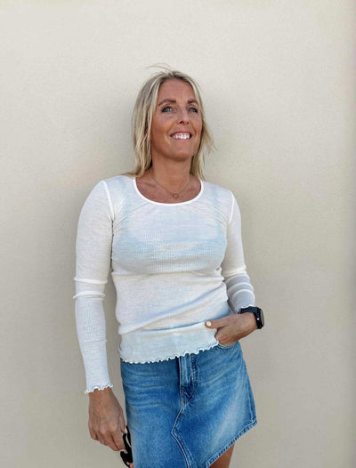 Elaine Sealess O-LS Tee, Ecru