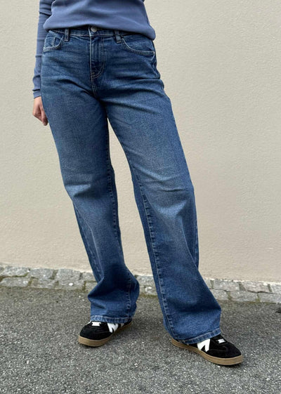 Yolanda NW Wide Jeans, Medium Blue Denim
