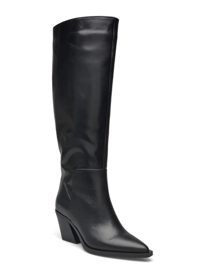 Marthe , Black