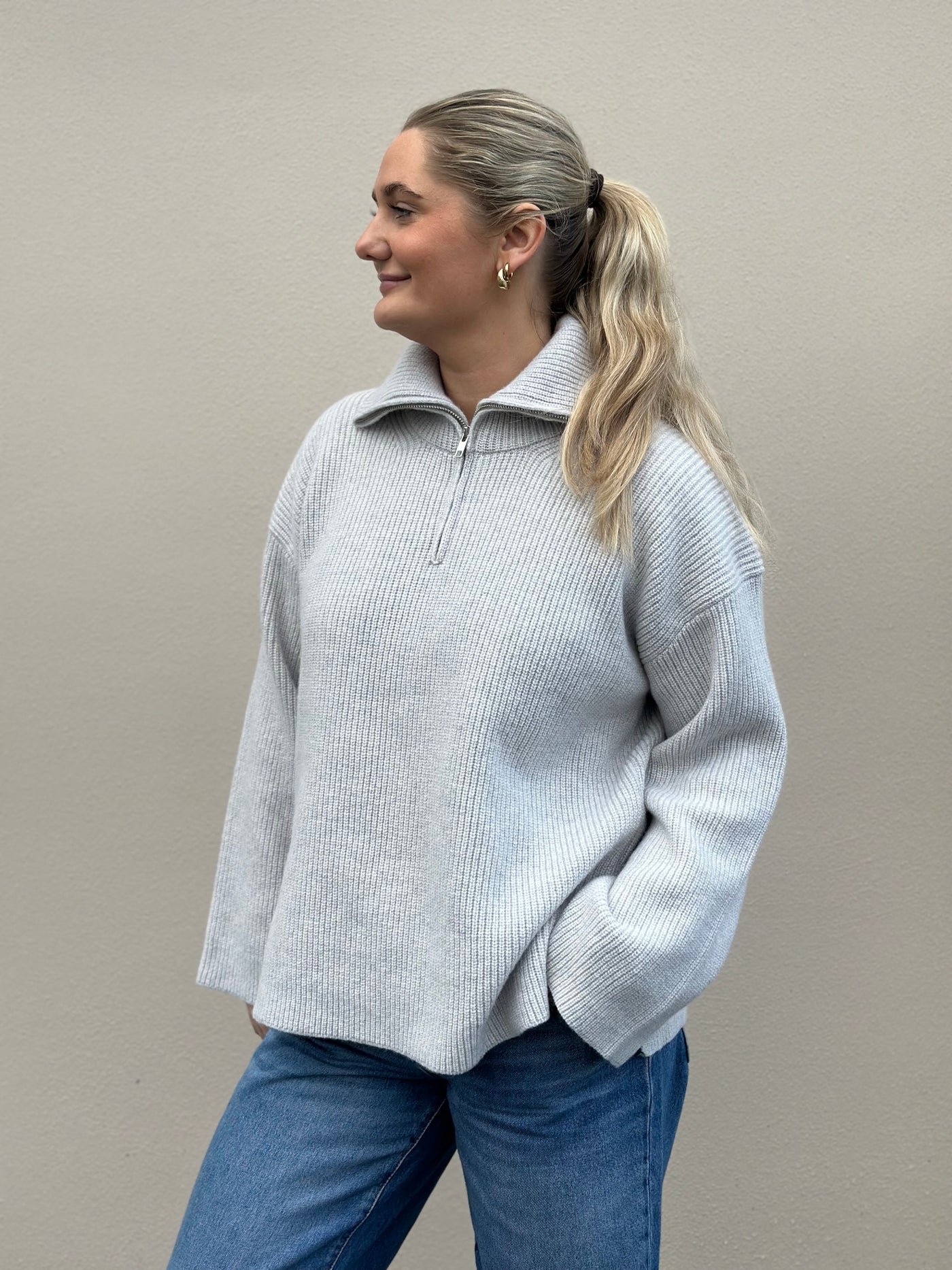 Perle 10 , Lys grå
