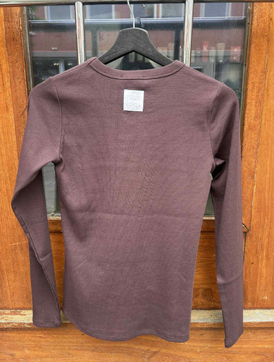 Numbia 3, Winered