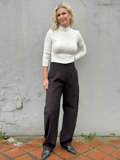 Smooth Barrel Pant, Black