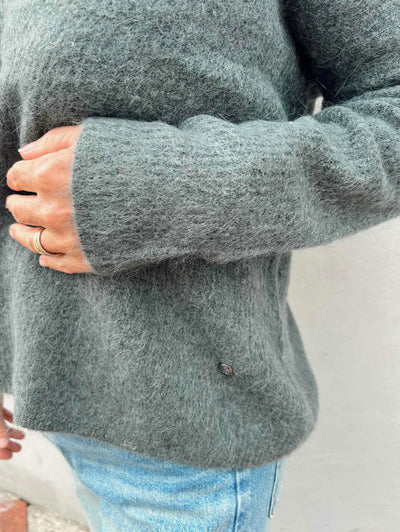 Thora V-Neck Knit , Urban Chic