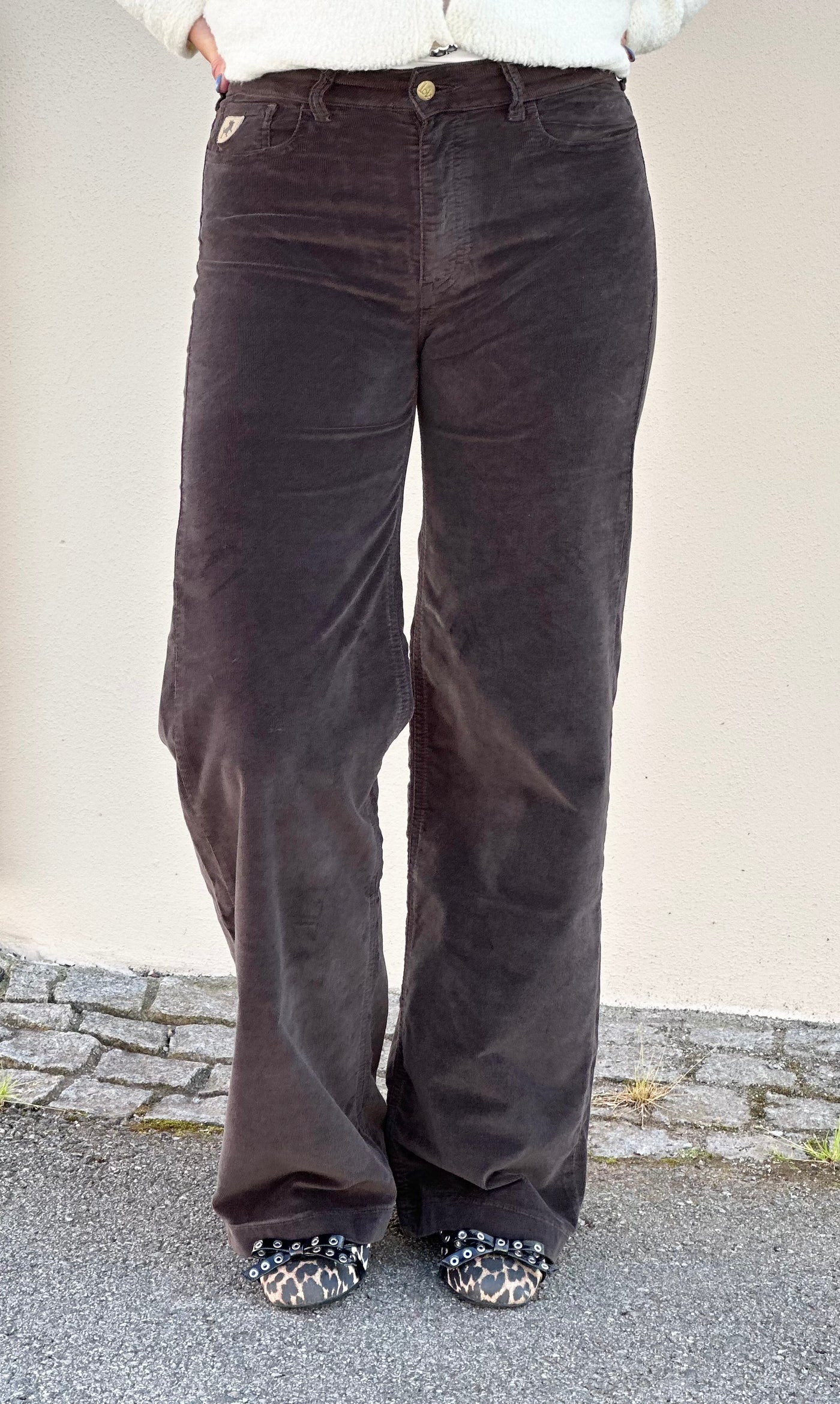 Palazzo Mistral, Chocolate Brown