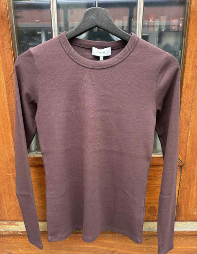 Numbia 3, Winered