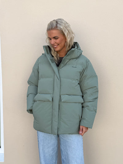 Besseggen Down Jacket, Green